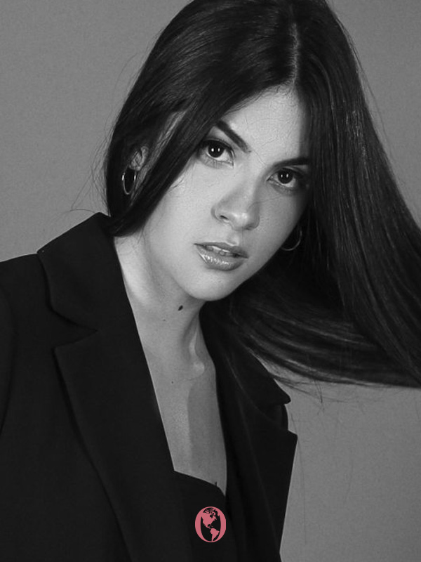 Estefanny-Torres-profile